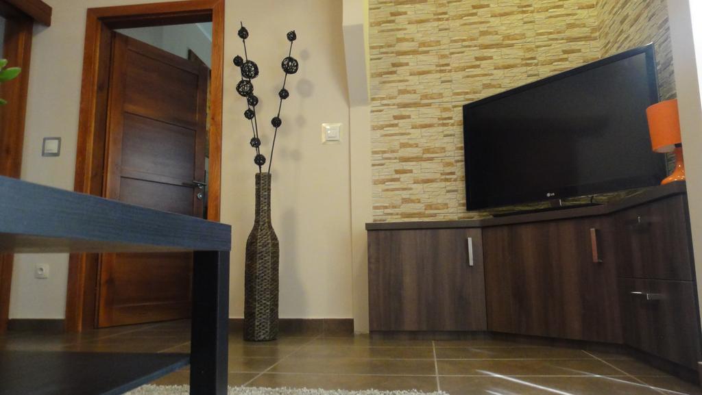 Mgtels Apartman - With Private Parking Budapesta Exterior foto