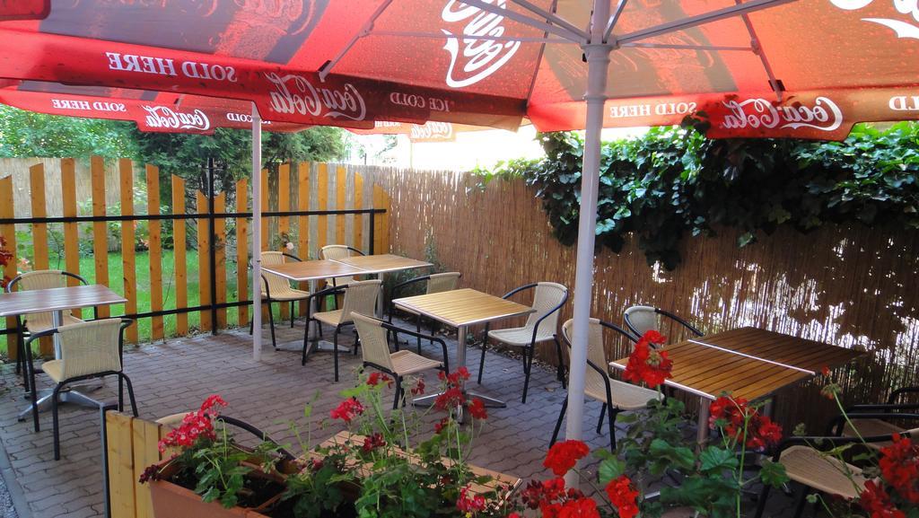 Mgtels Apartman - With Private Parking Budapesta Exterior foto