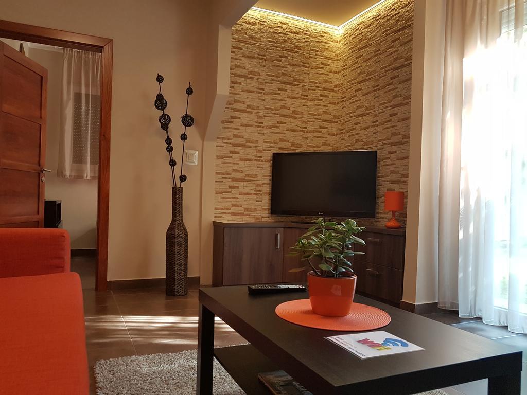 Mgtels Apartman - With Private Parking Budapesta Exterior foto